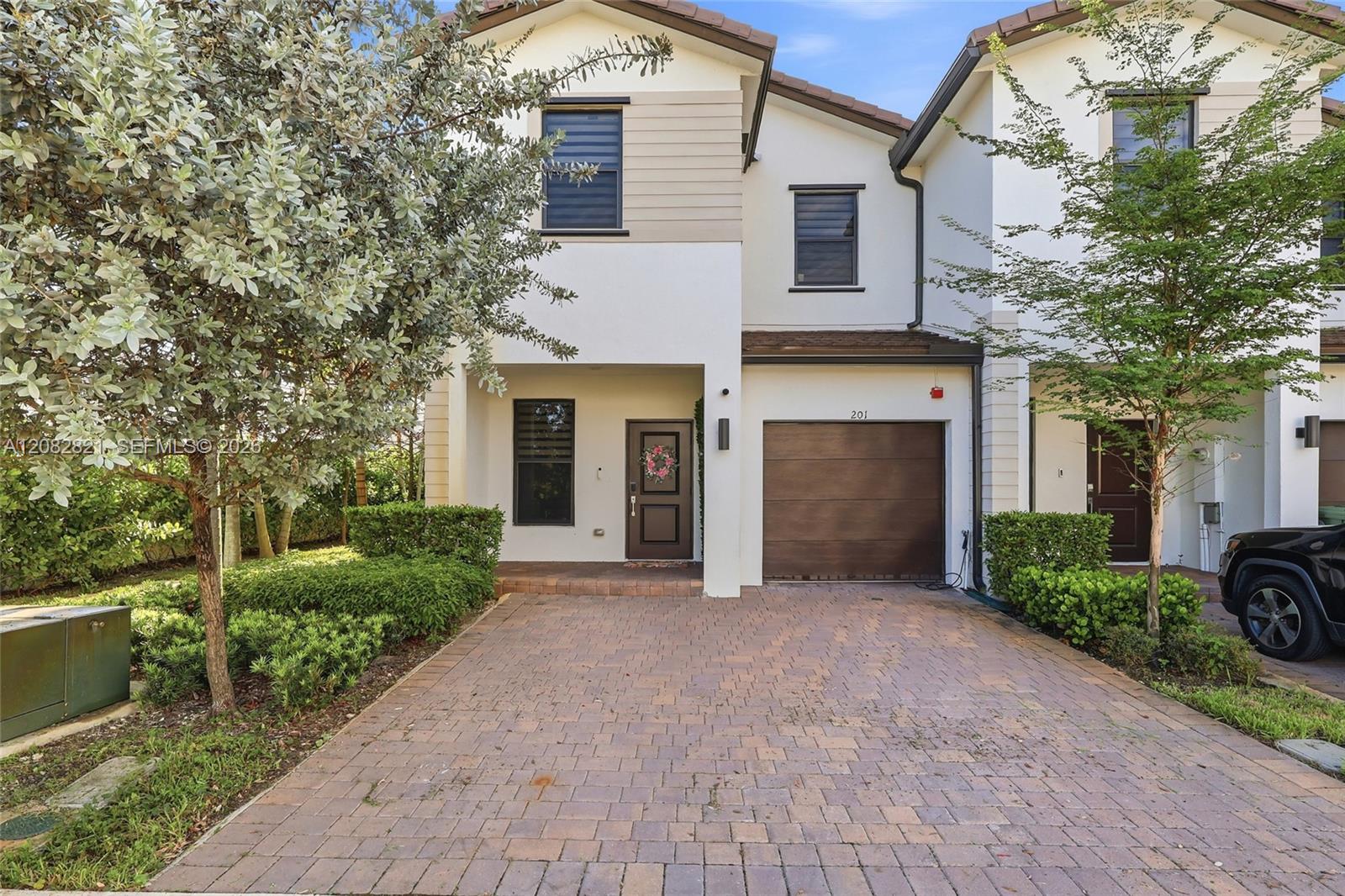 201 Sw 159th Way Property Photo 1
