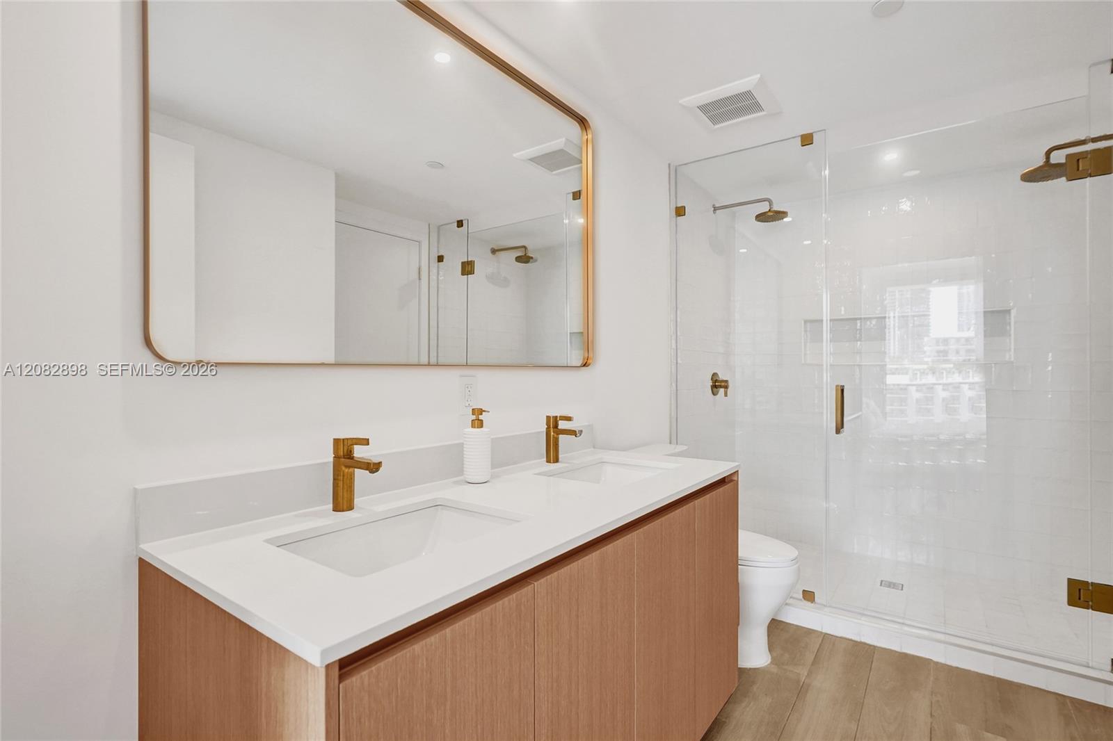 90 Ne 32 902 Property Photo 20