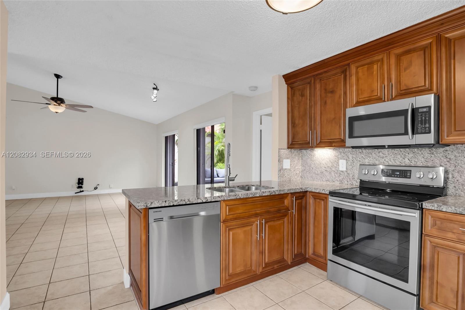 17624 Nw 63rd Court Property Photo 10