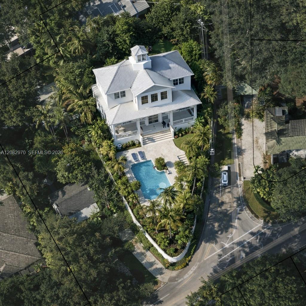 1701 S Bayshore Drive Property Photo 1