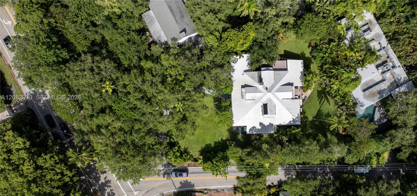 1701 S Bayshore Drive Property Photo 5