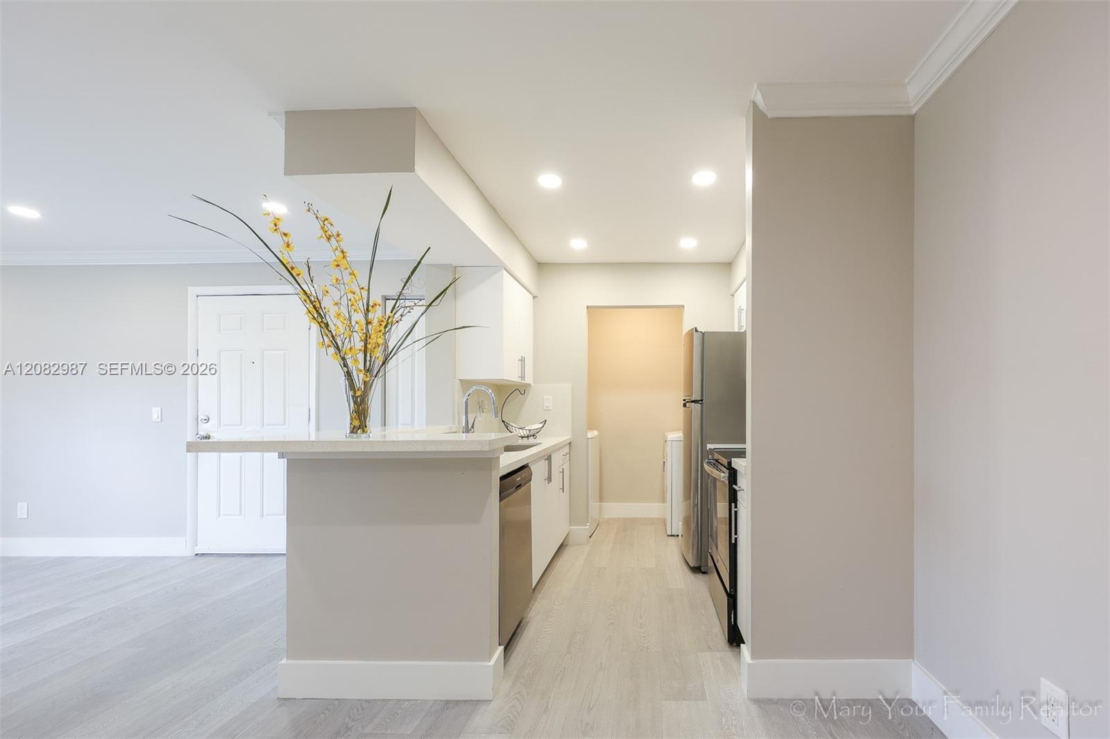 A12082987 Property Photo 2