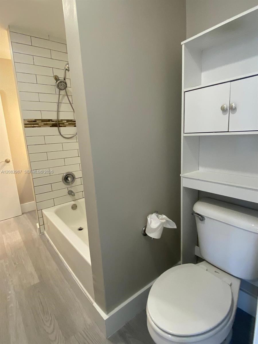 A12082987 Property Photo 6