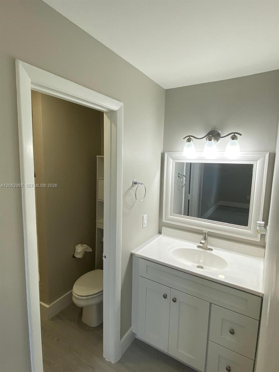 A12082987 Property Photo 9