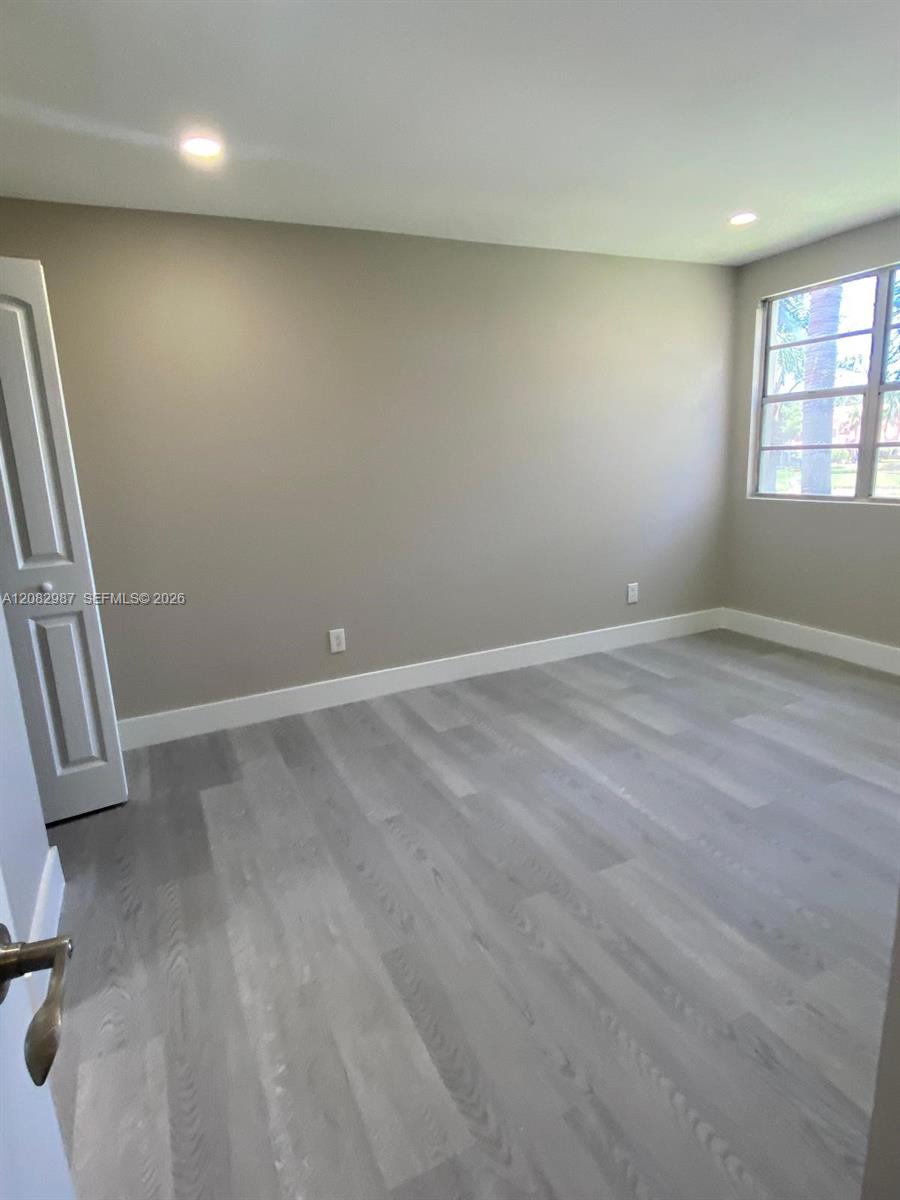 A12082987 Property Photo 10