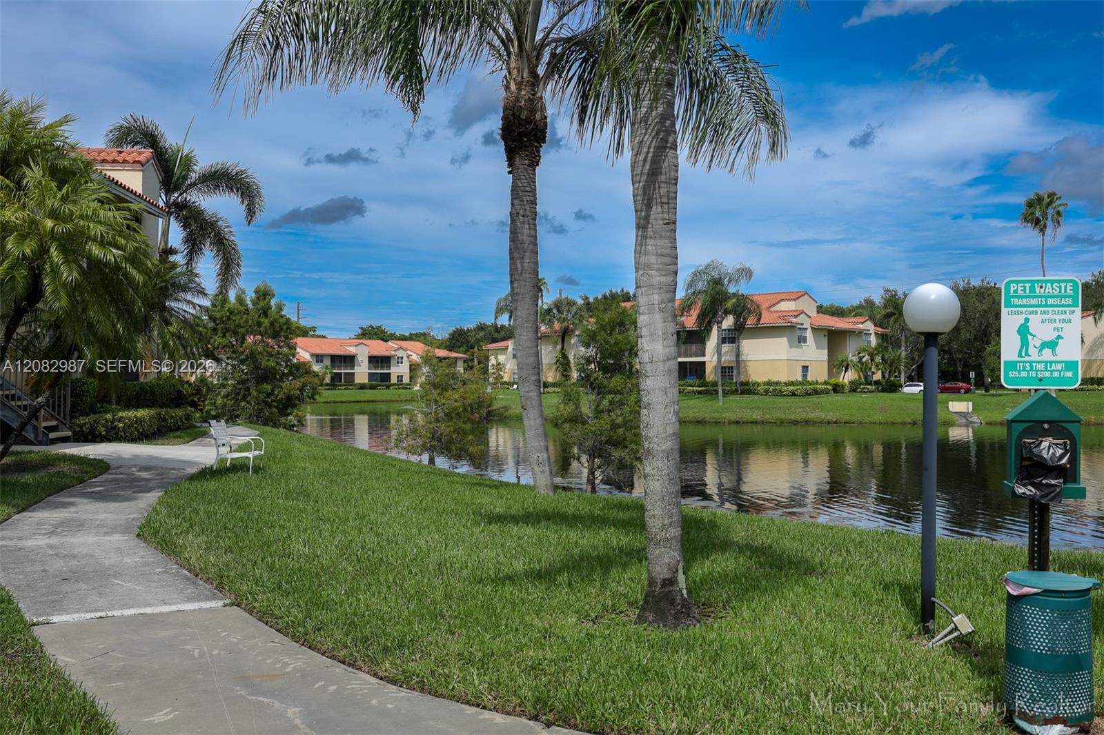A12082987 Property Photo 22