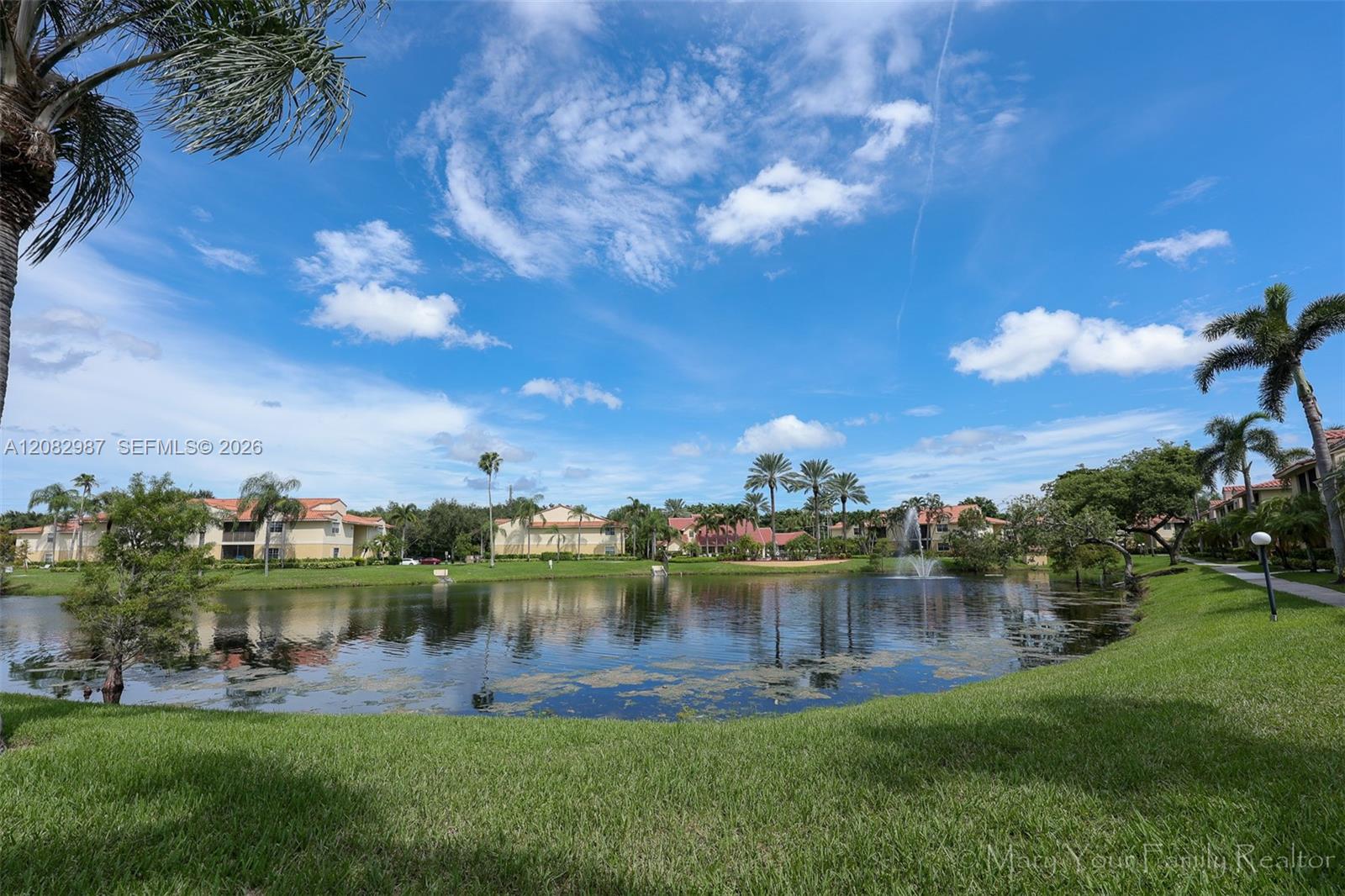 A12082987 Property Photo 24