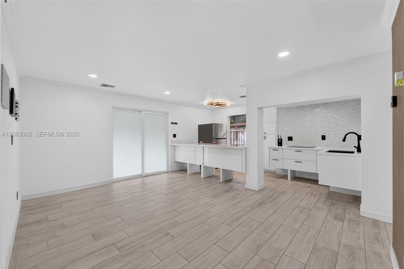 1664 Sw 28th Avenue Property Photo 8