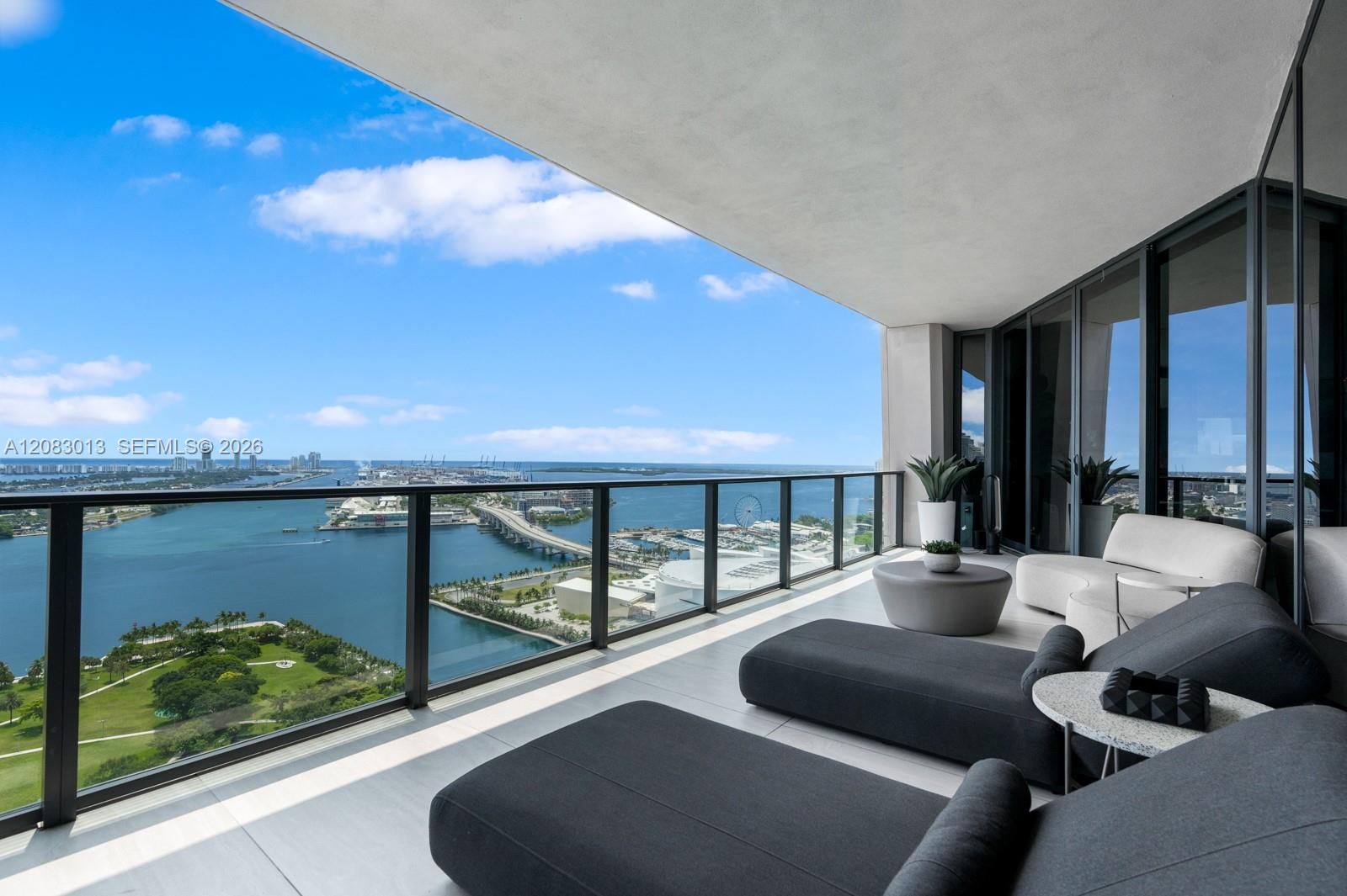 1000 Biscayne Boulevard 3402 Property Photo 9