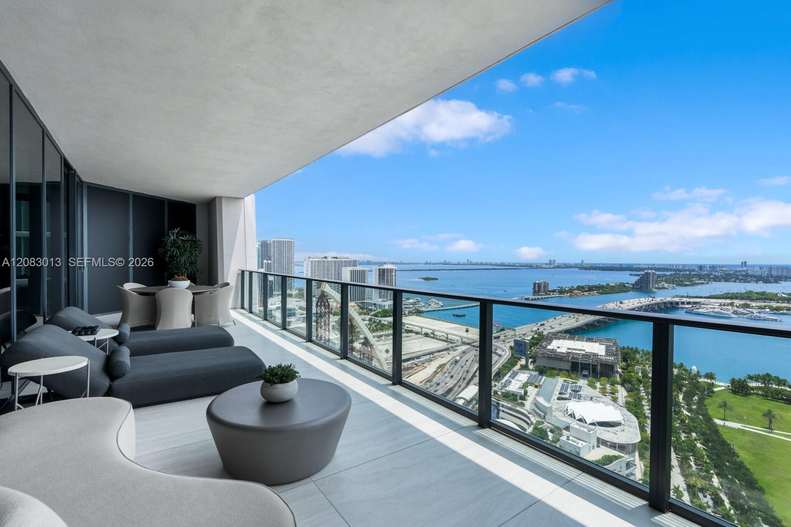 1000 Biscayne Boulevard 3402 Property Photo 11
