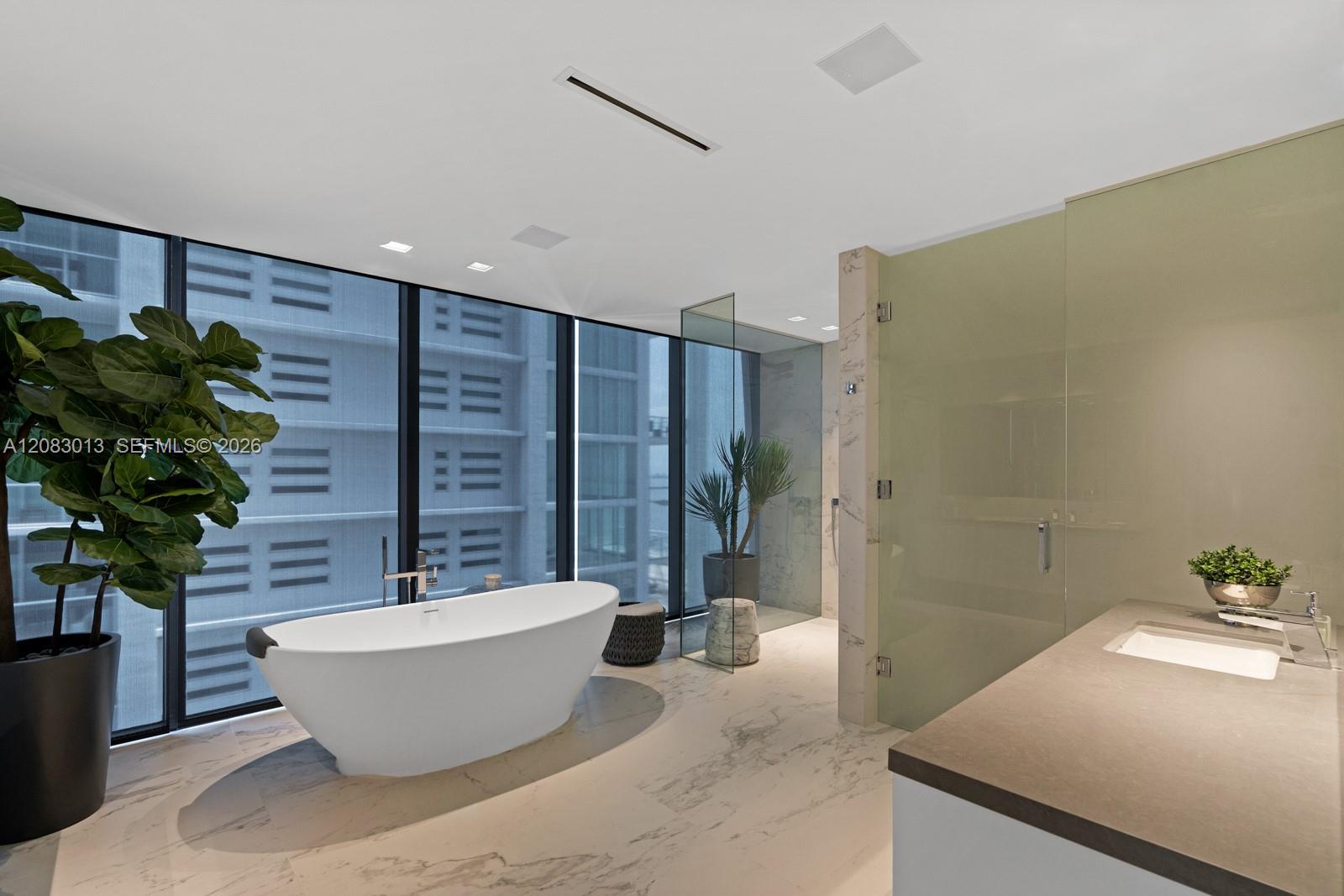 1000 Biscayne Boulevard 3402 Property Photo 25