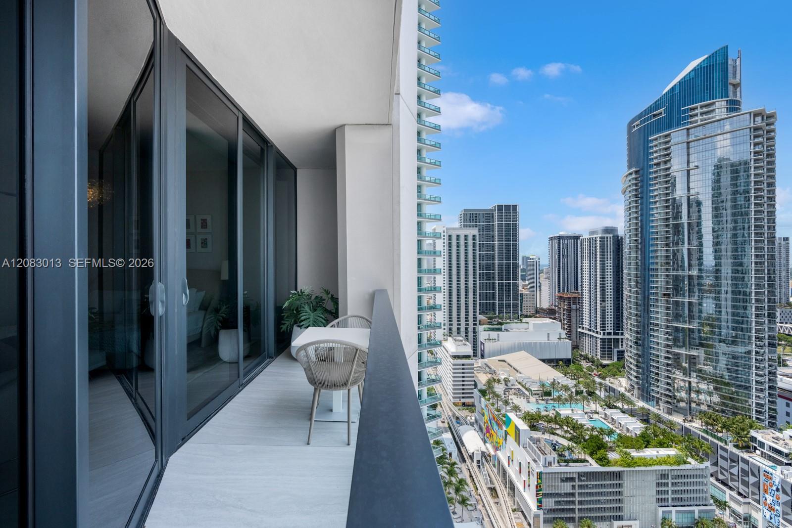1000 Biscayne Boulevard 3402 Property Photo 37