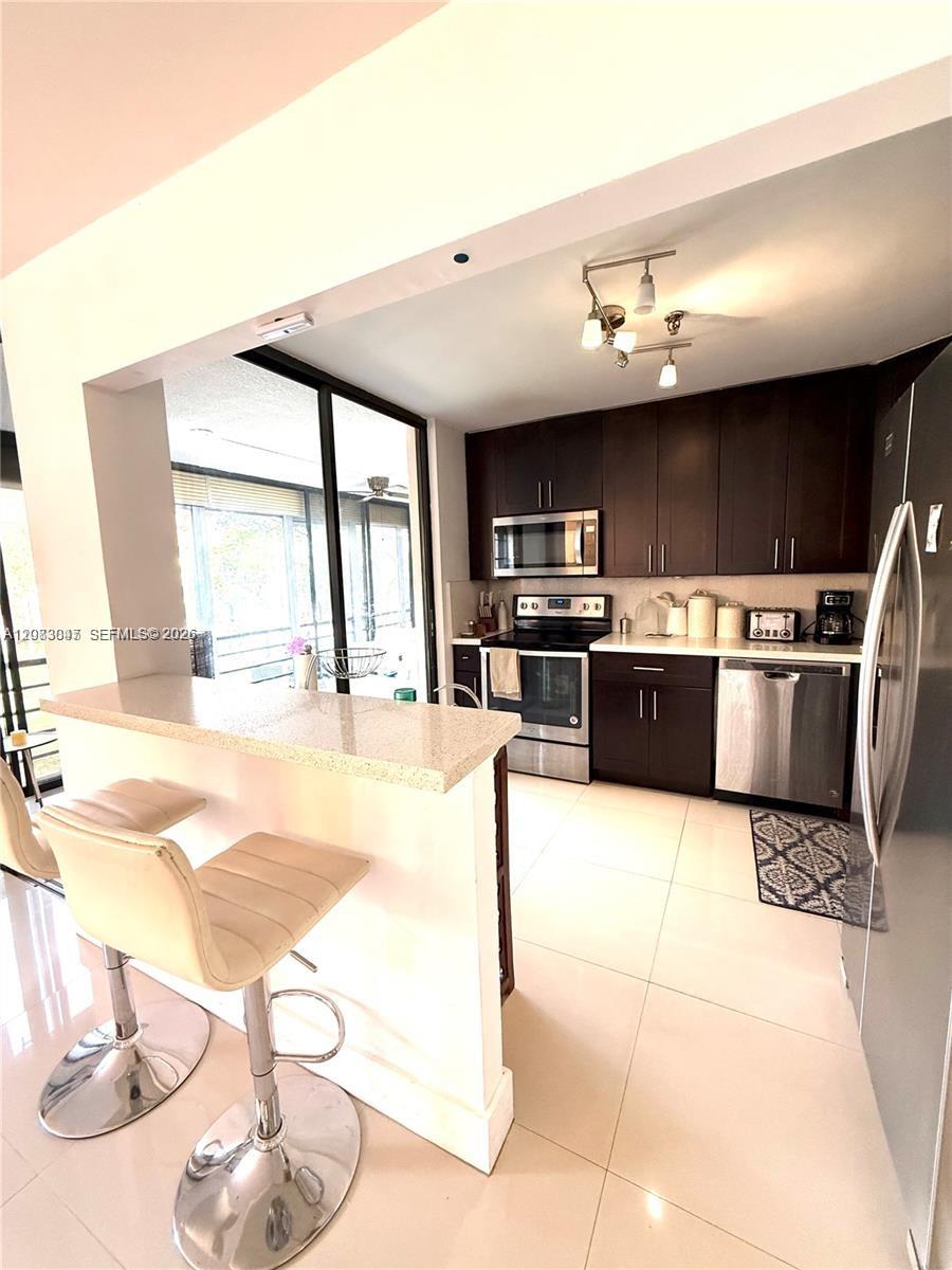 671 Ne 195th Street 227-e Property Photo 1