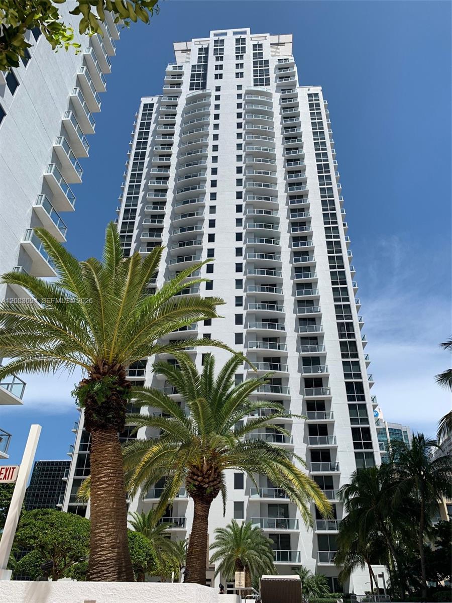 1060 Brickell Avenue 1713 Property Photo 1