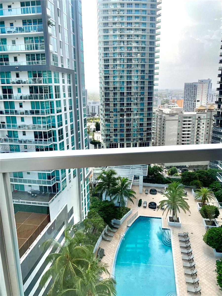 1060 Brickell Avenue 1713 Property Photo 4