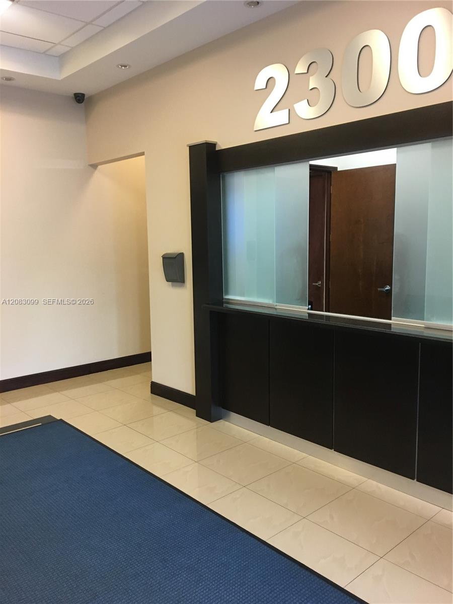2300 W 84th Street 602-c Property Photo 2