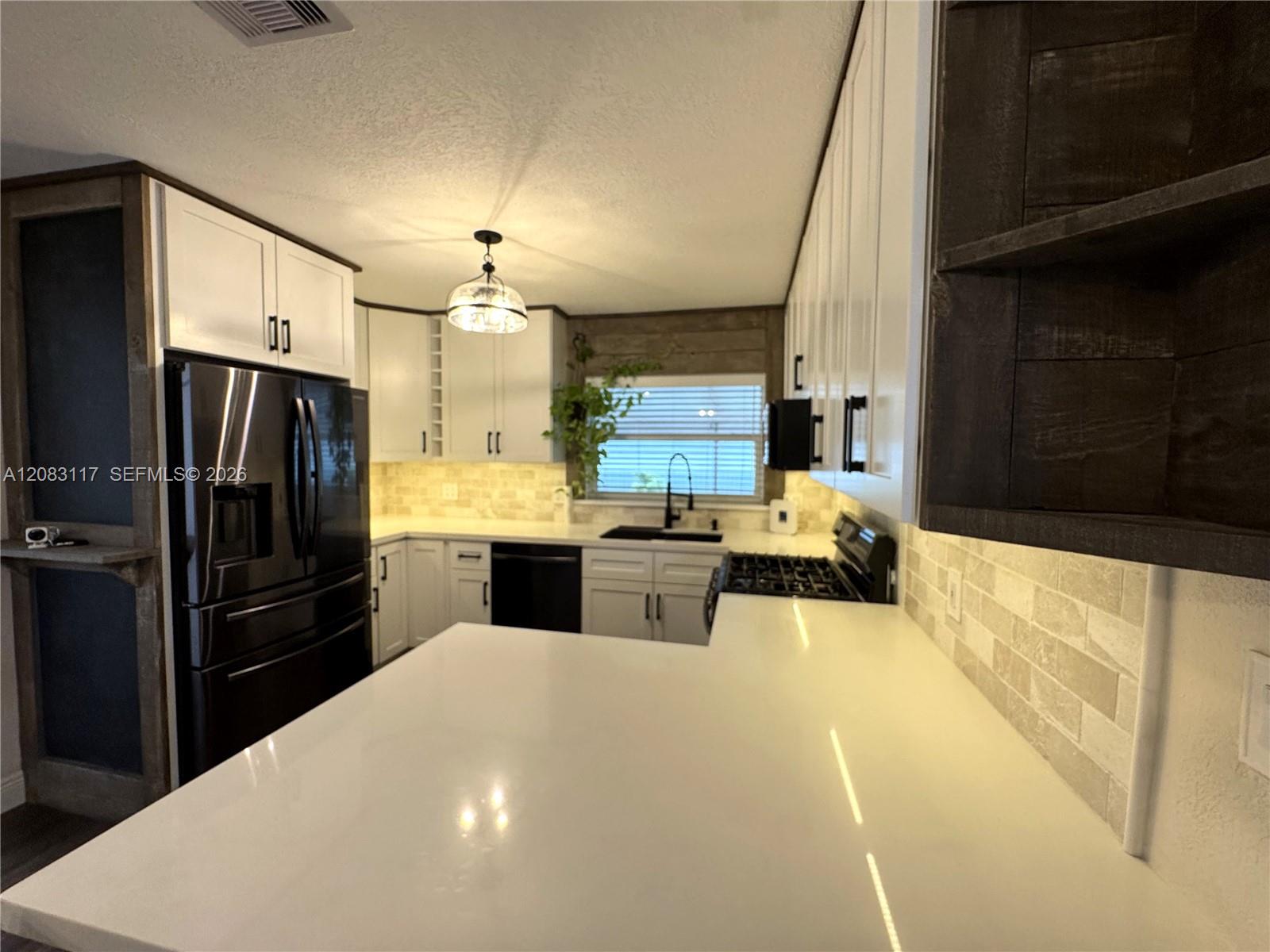 1160 W 33rd Place Property Photo 14