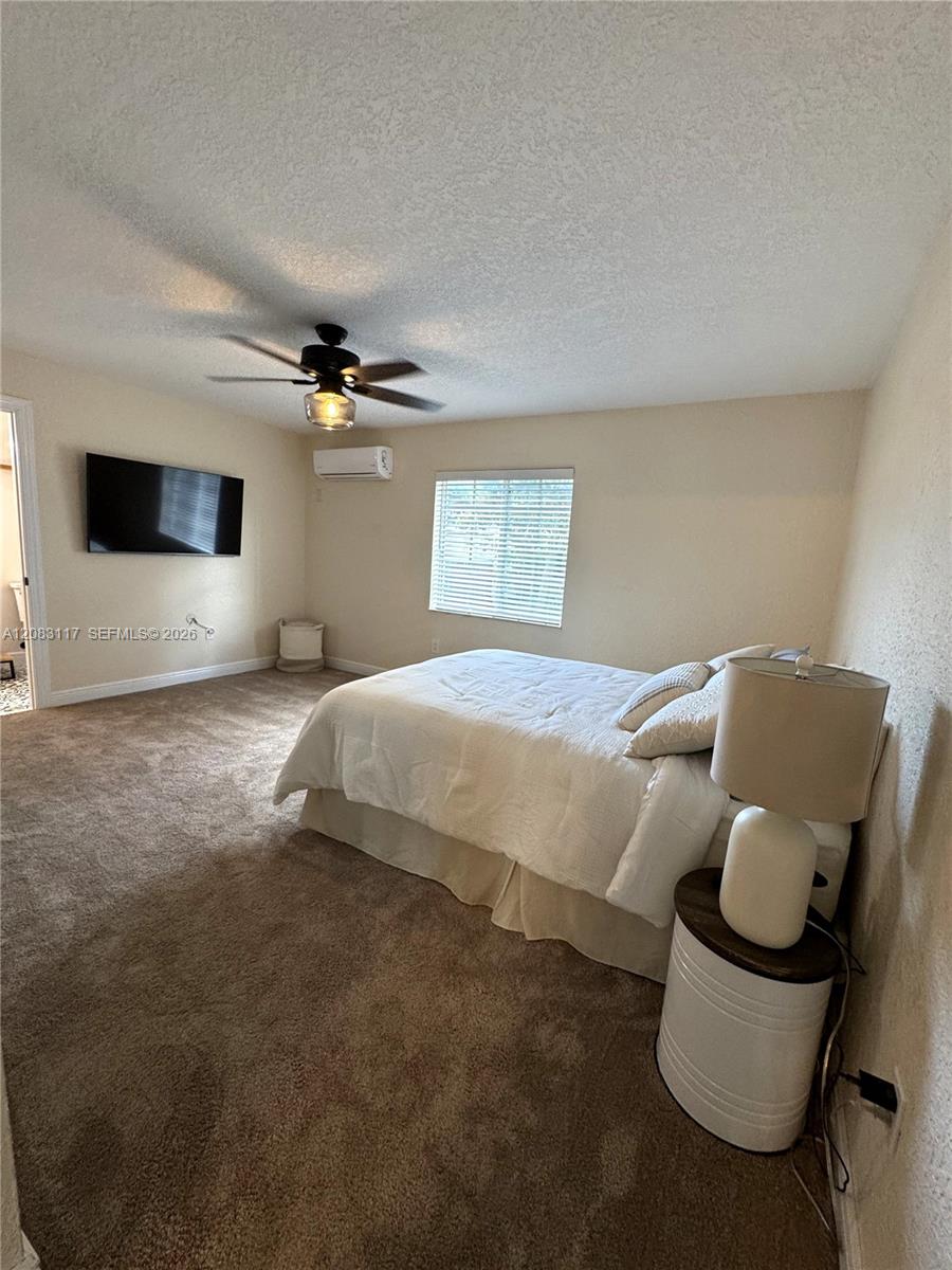 1160 W 33rd Place Property Photo 15