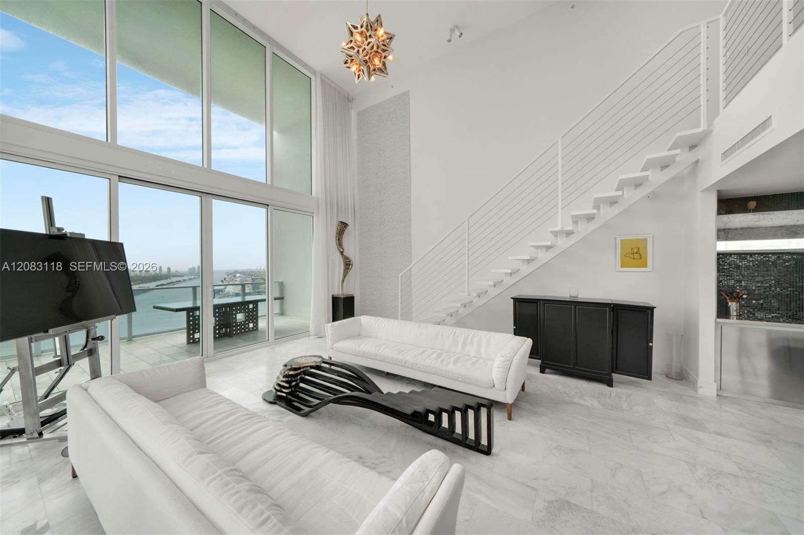 1040 Biscayne Boulevard 3304 Property Photo 2