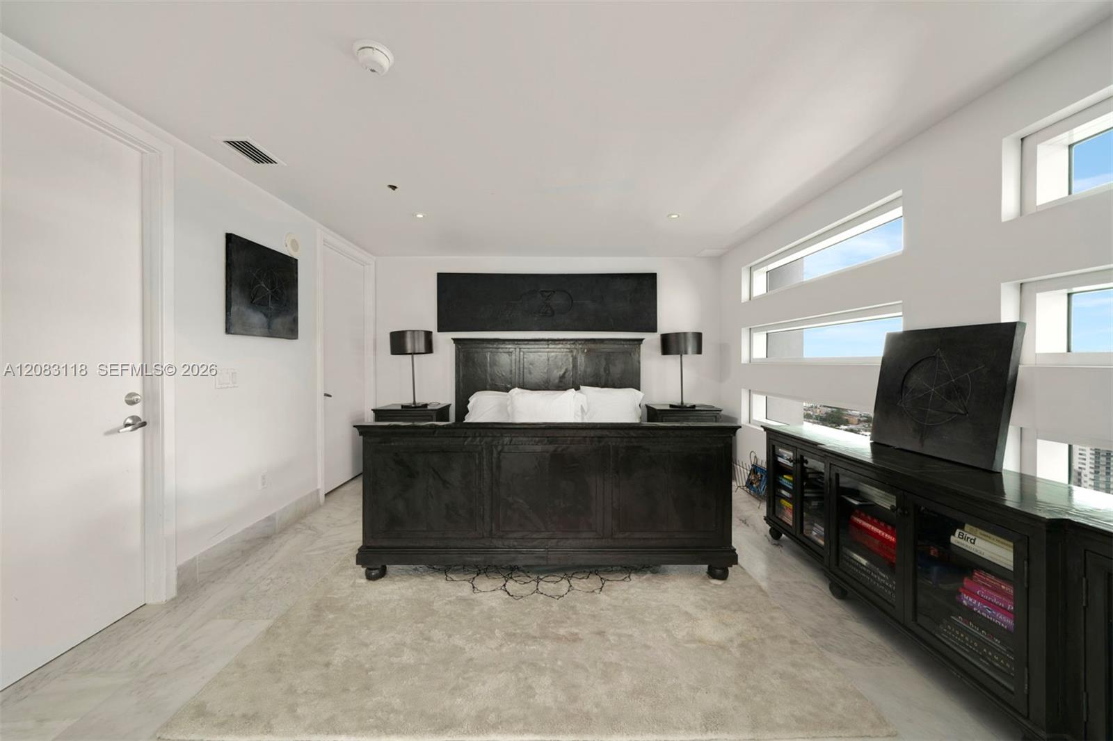 1040 Biscayne Boulevard 3304 Property Photo 14