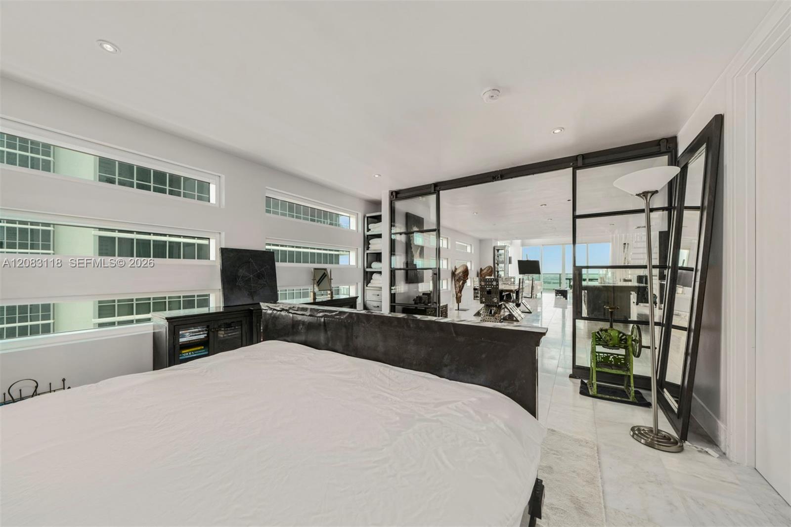 1040 Biscayne Boulevard 3304 Property Photo 15