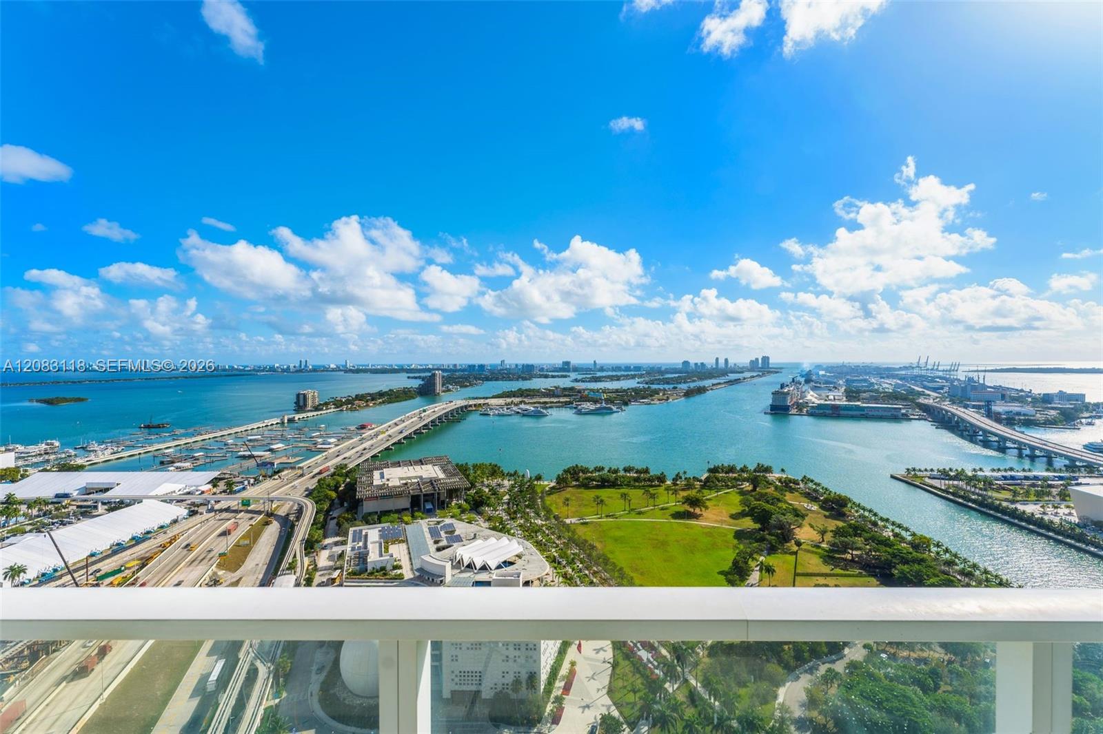 1040 Biscayne Boulevard 3304 Property Photo 18