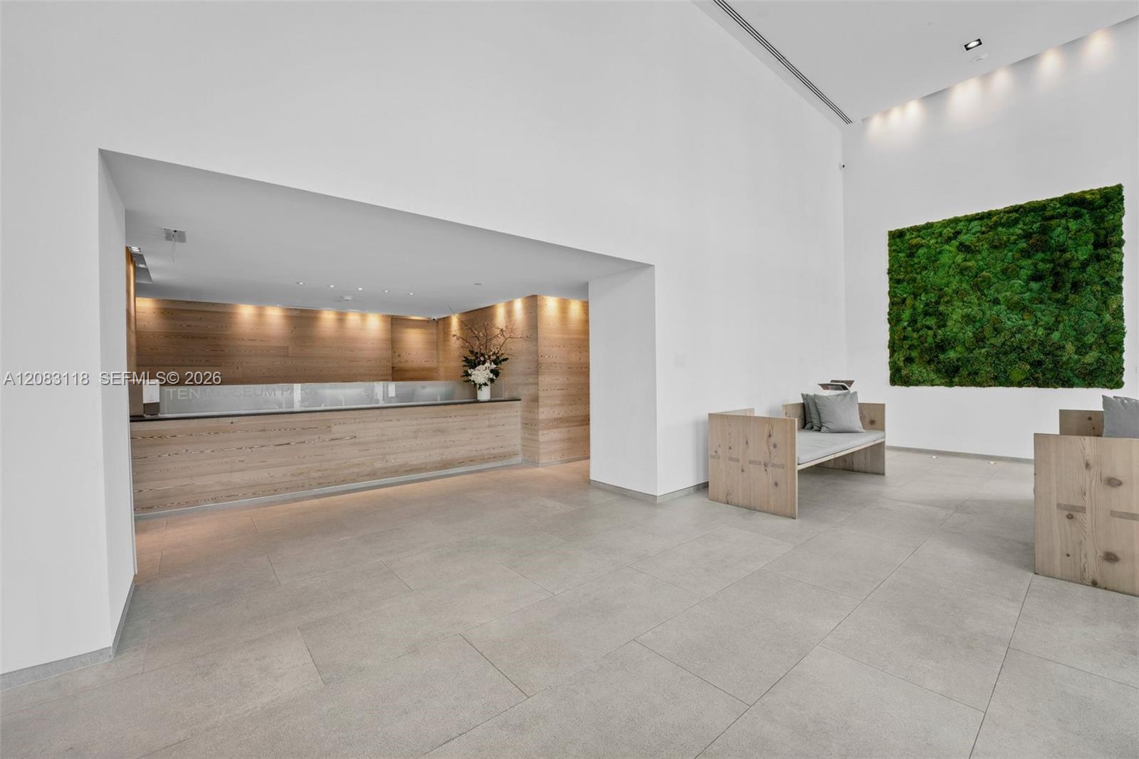 1040 Biscayne Boulevard 3304 Property Photo 23
