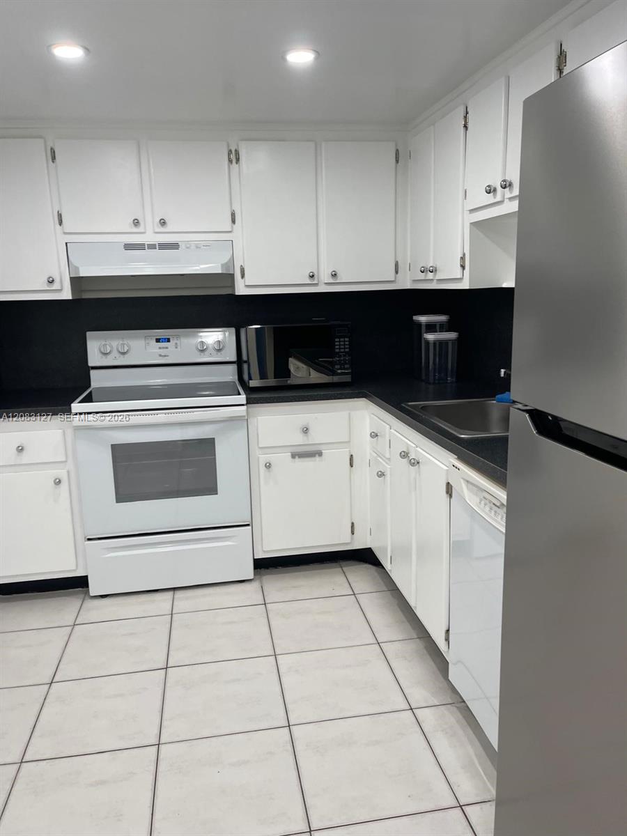 1200 NE Miami Gardens Drive 803W Property Photo 1