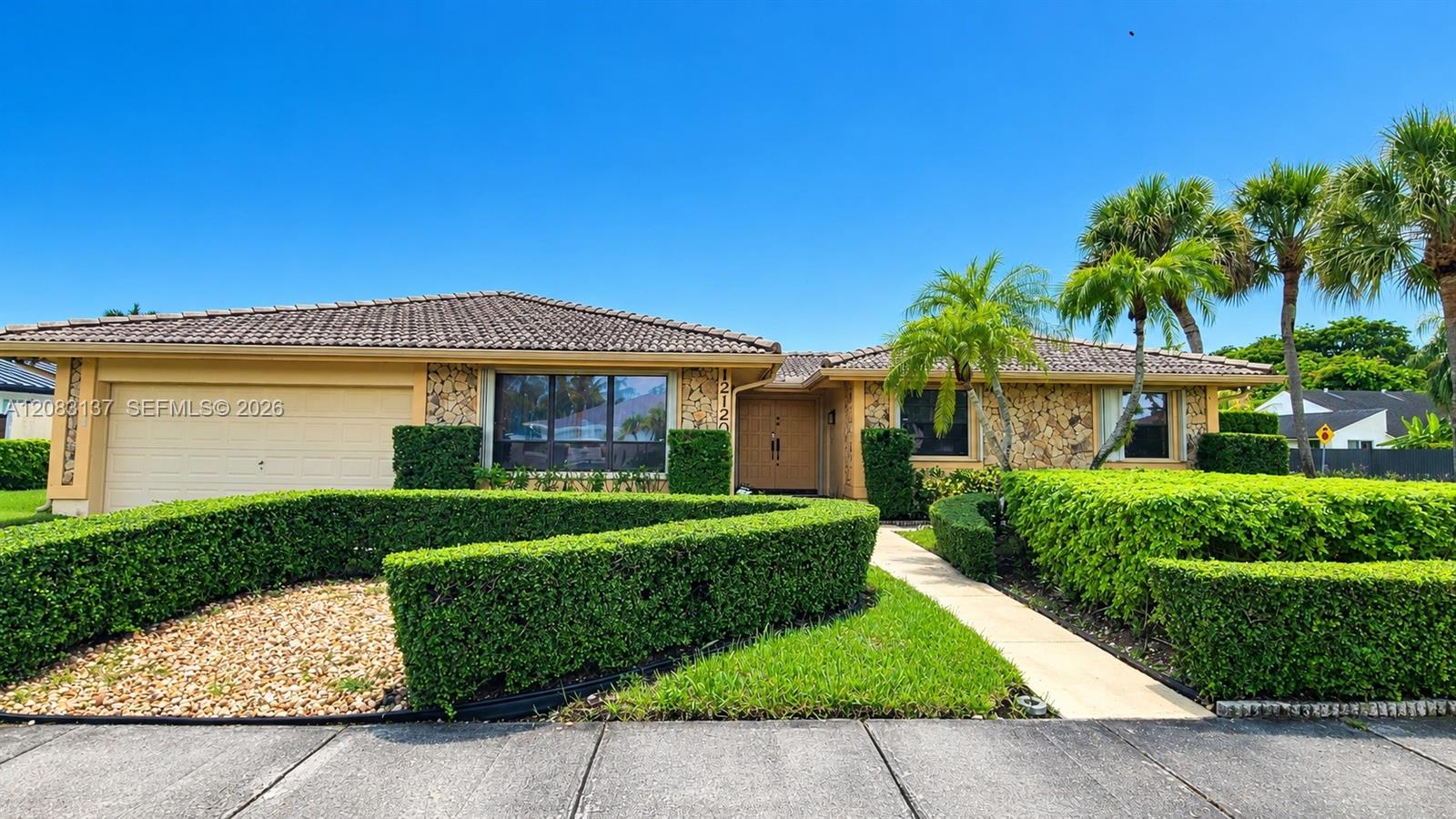 12120 Sw 95th Street Property Photo 1