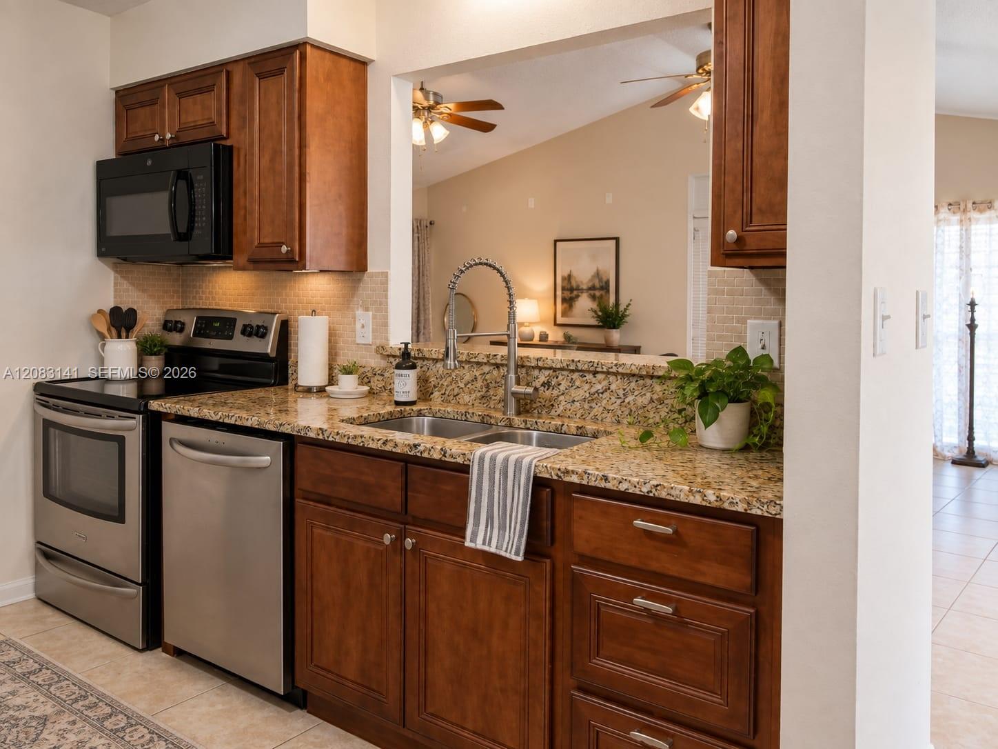 1136 Lamplighter Property Photo 6