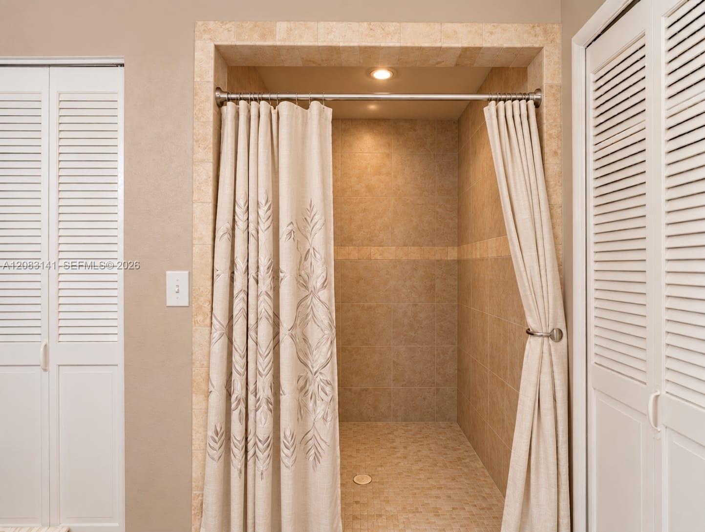1136 Lamplighter Property Photo 9