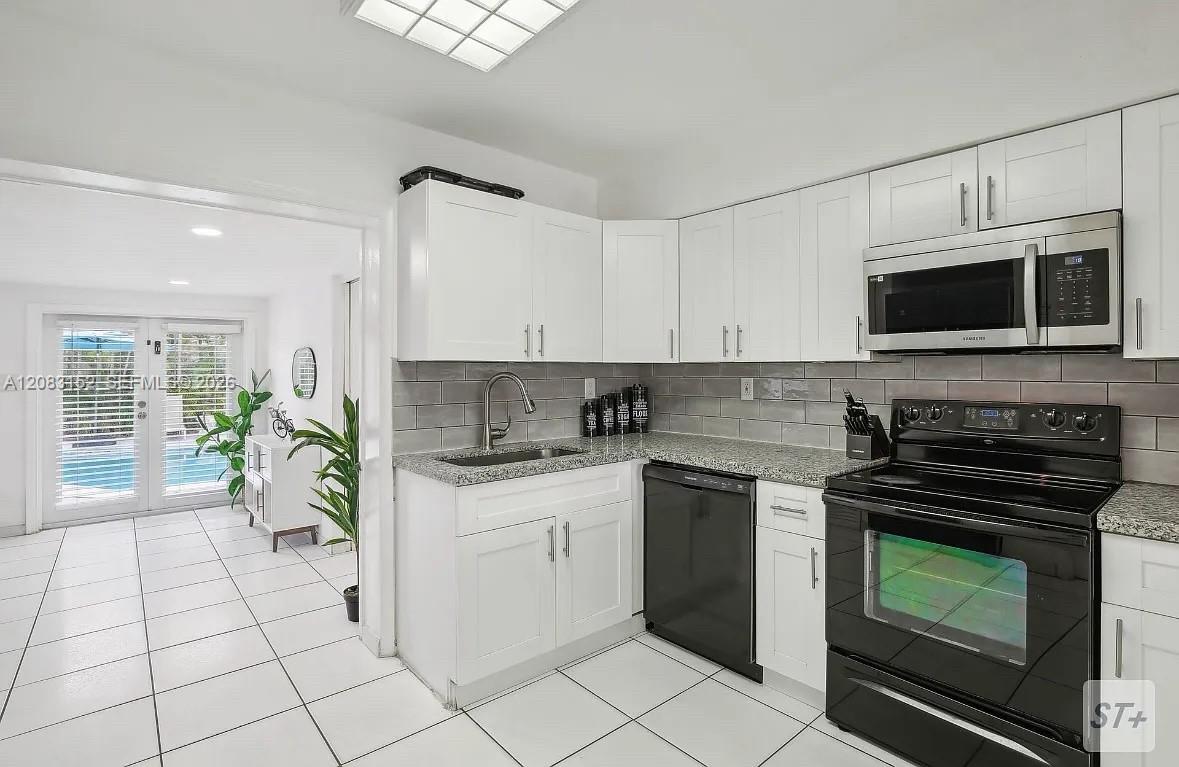 6445 Sw 22nd Street Property Photo 5