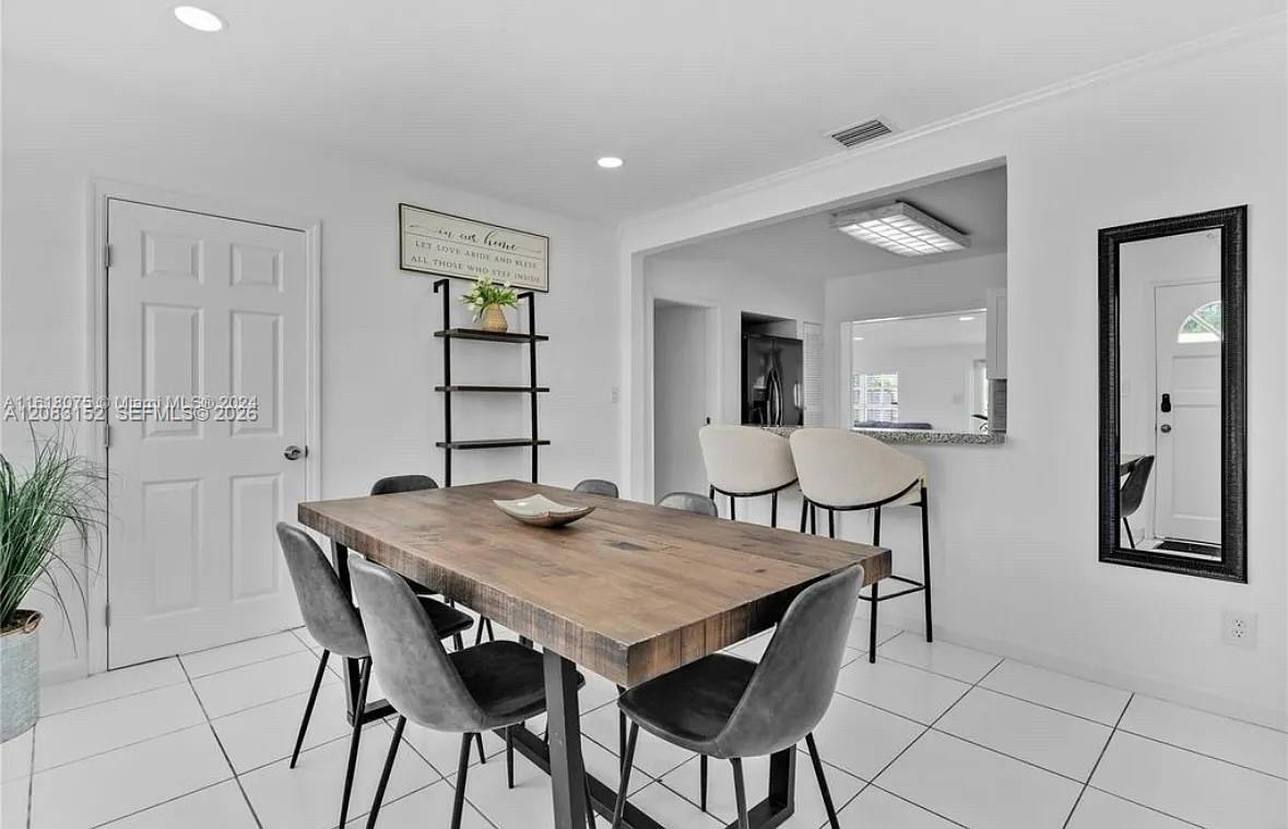 6445 Sw 22nd Street Property Photo 8