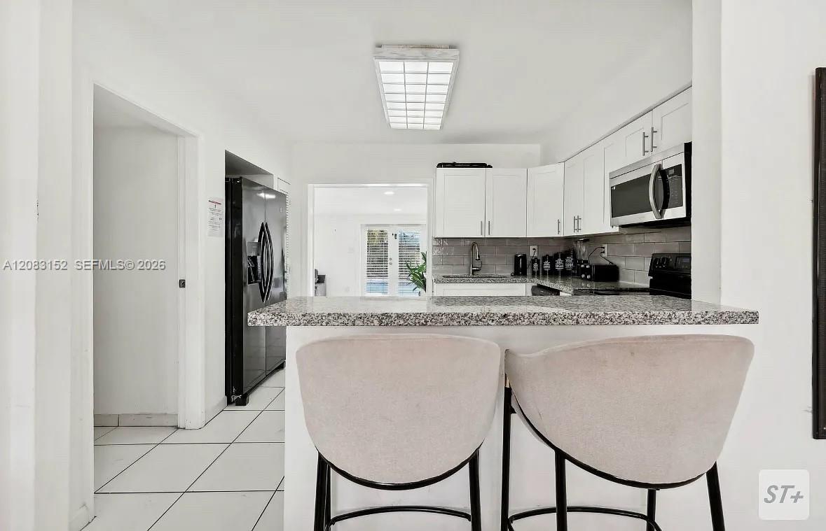 6445 Sw 22nd Street Property Photo 9