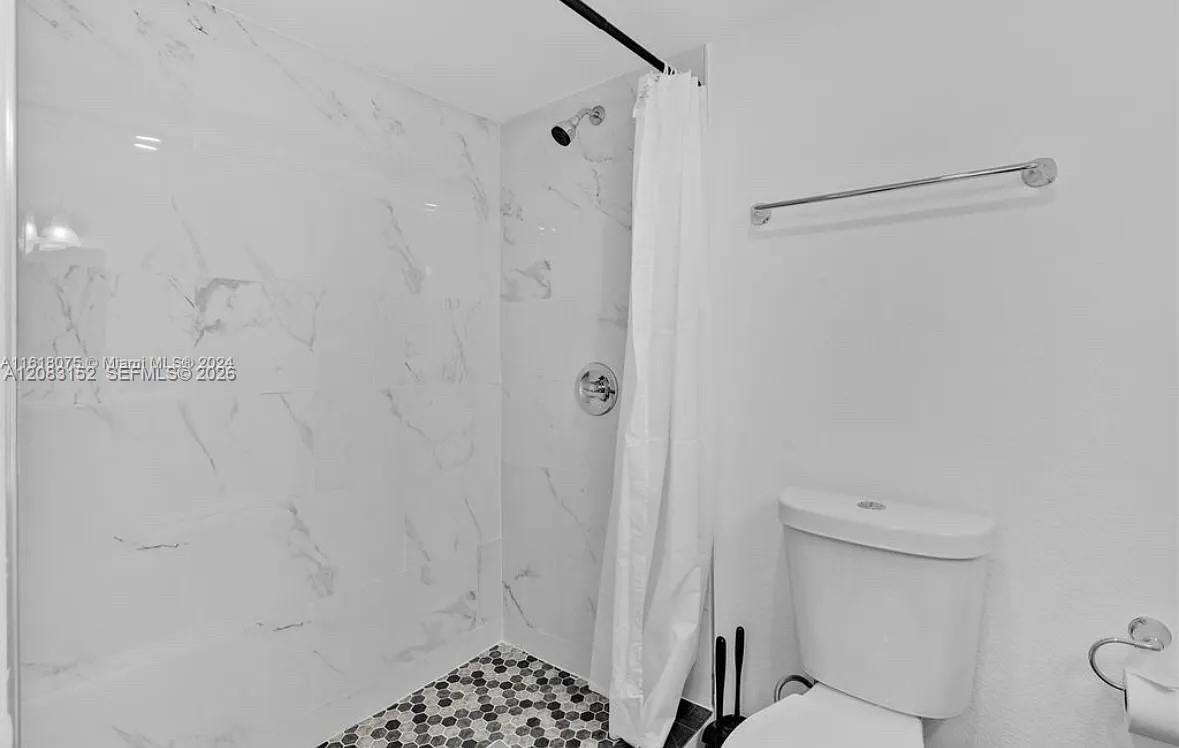 6445 Sw 22nd Street Property Photo 17