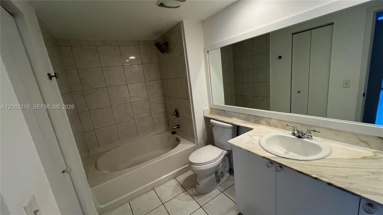 2775 Ne 187th Street 227 Property Photo 17