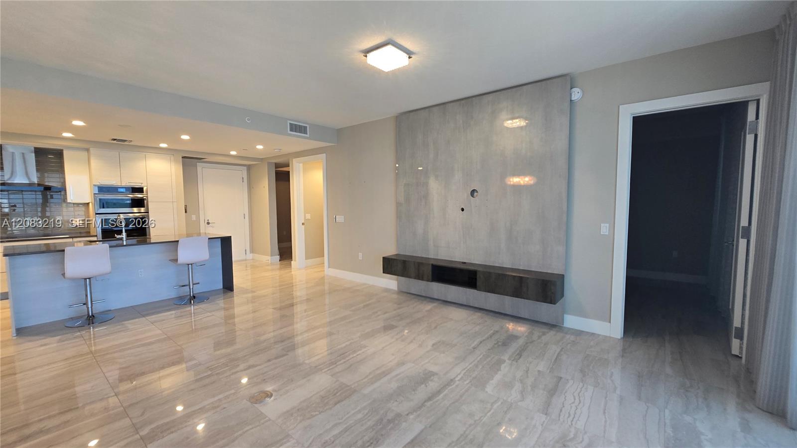 100 E Las Olas Boulevard 2202 Property Photo 10