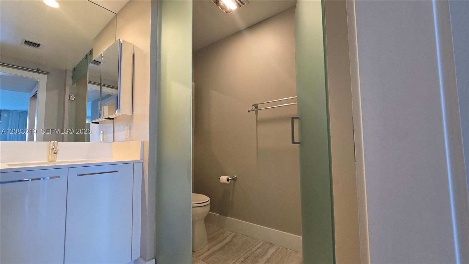 100 E Las Olas Boulevard 2202 Property Photo 21