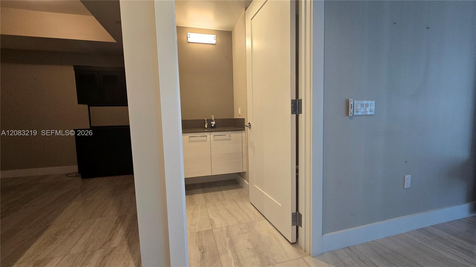 100 E Las Olas Boulevard 2202 Property Photo 29