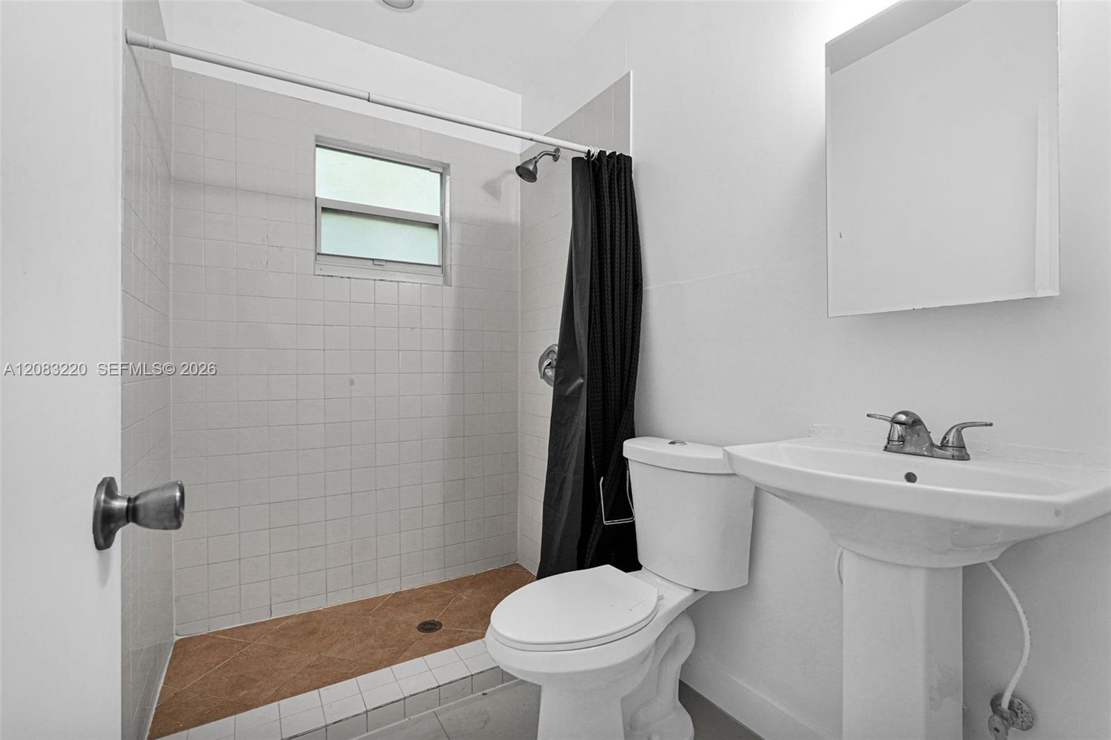18 Nw 45th Street A Property Photo 13