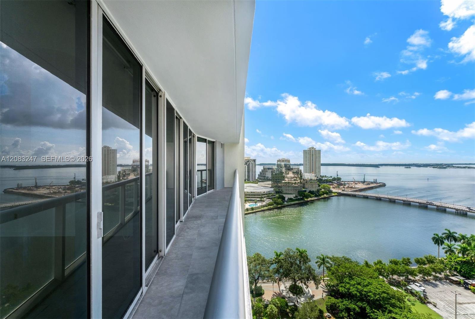 495 Brickell Avenue 1811 Property Photo 26