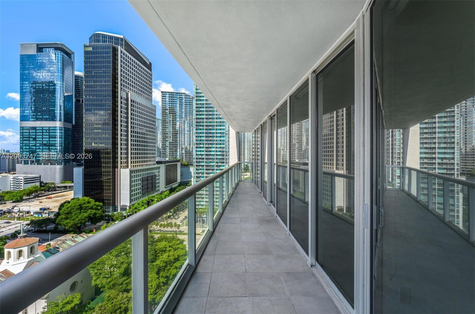 495 Brickell Avenue 1811 Property Photo 28