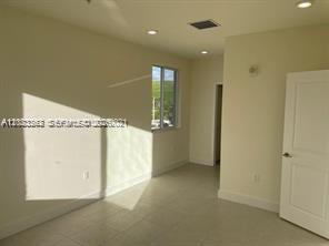 6453 Nw 102nd Path 301 Property Photo 12