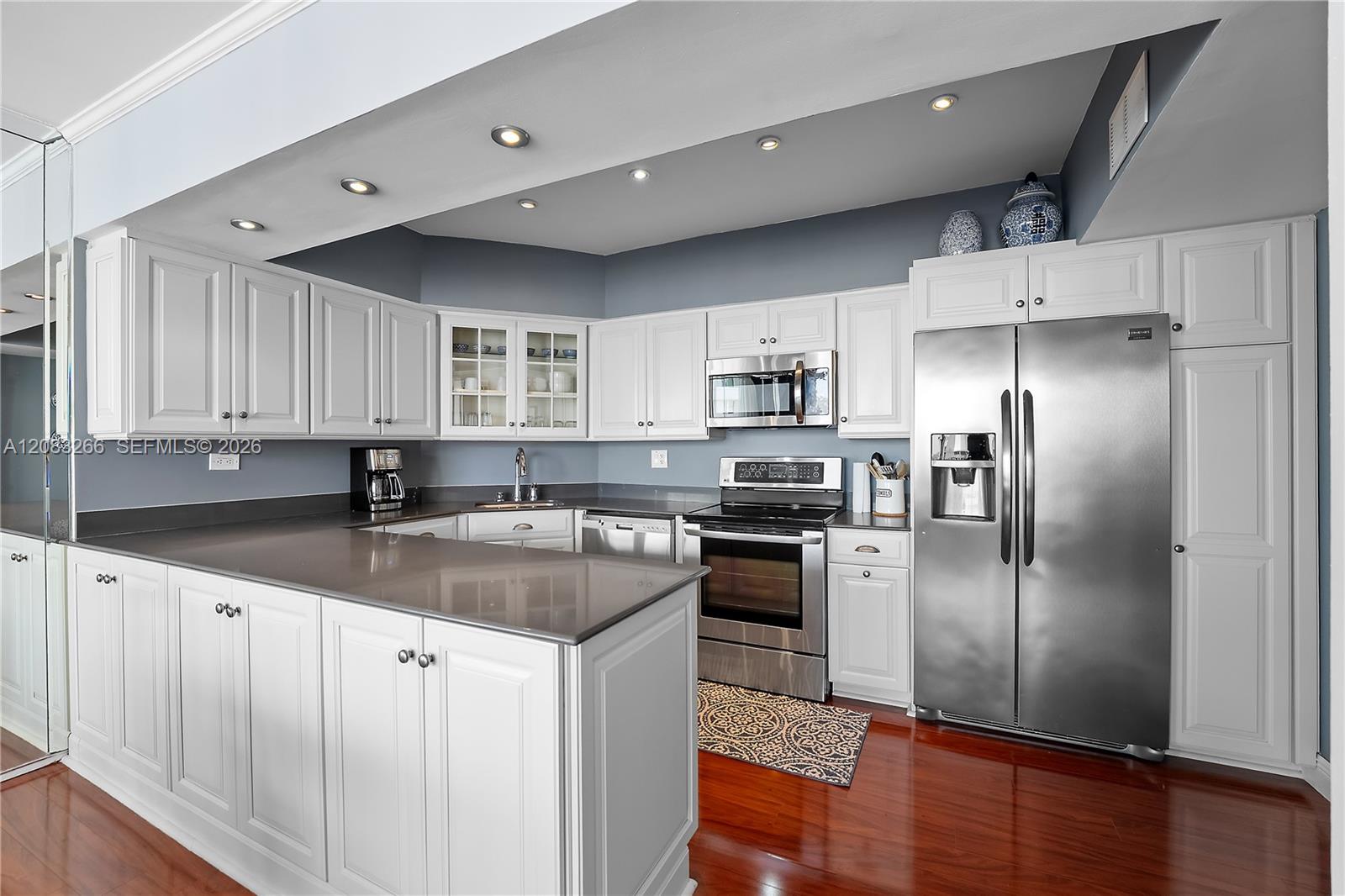 1408 Brickell Bay Drive 1403 Property Photo 7
