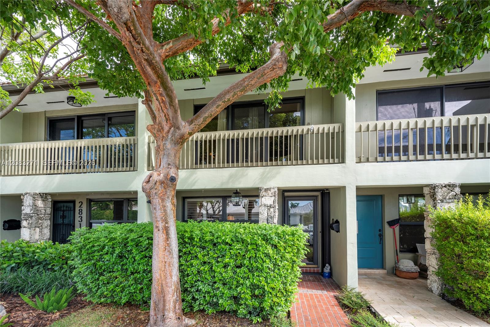 2835 NE 60th Street