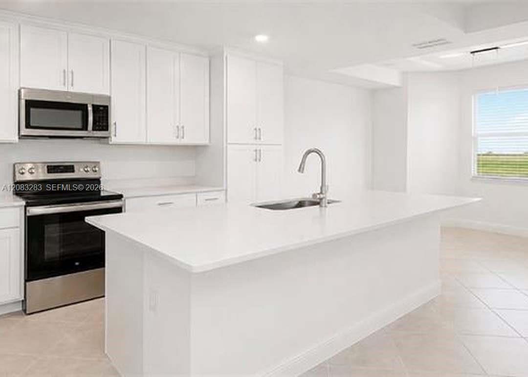 5651 Double Eagle Circle 4327 Property Photo 3