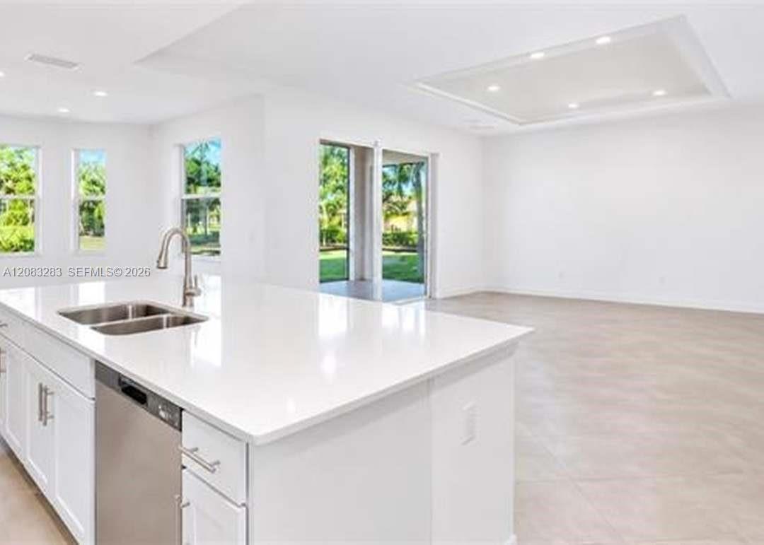 5651 Double Eagle Circle 4327 Property Photo 8