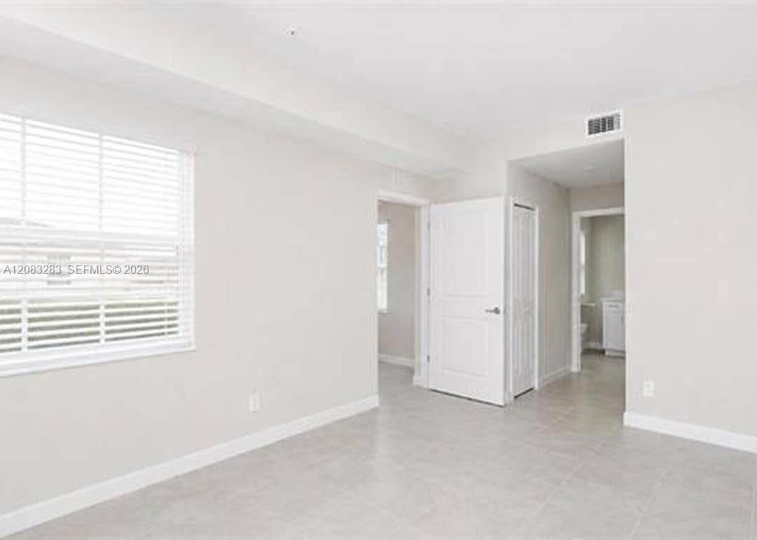 5651 Double Eagle Circle 4327 Property Photo 9