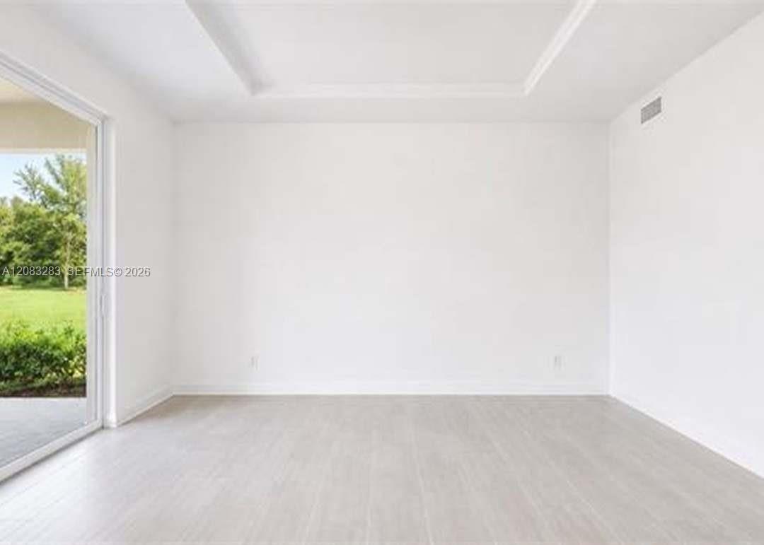 5651 Double Eagle Circle 4327 Property Photo 15