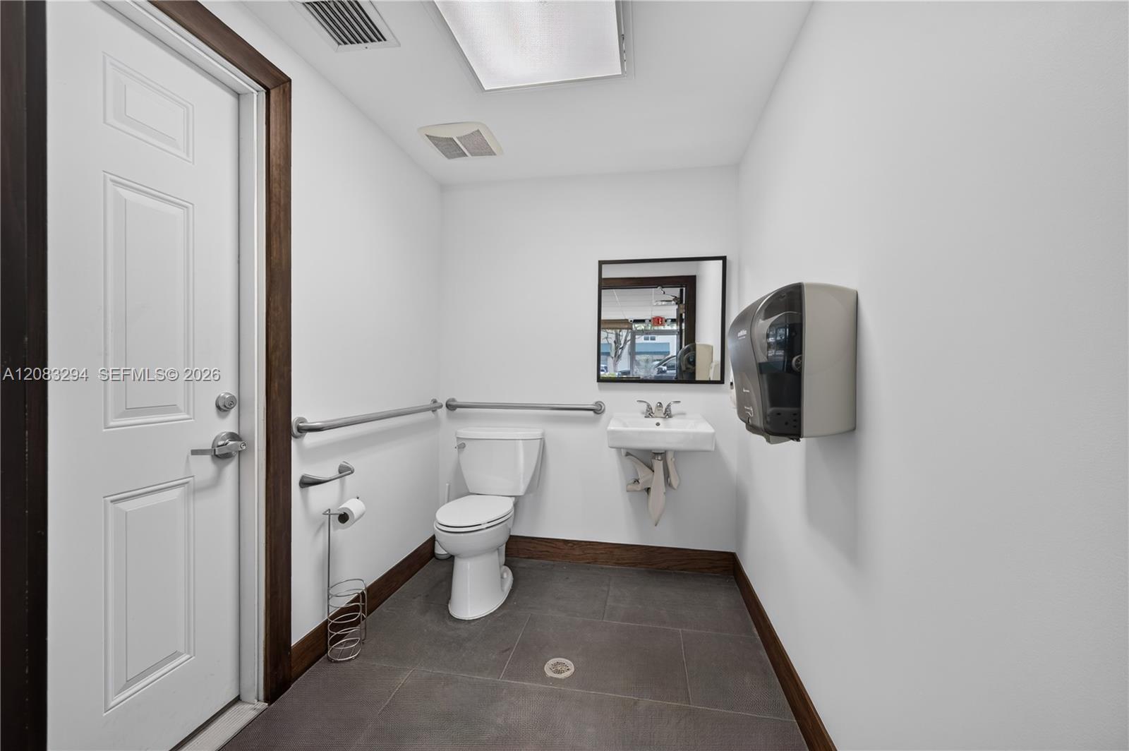 3042 Nw 82nd Avenue Property Photo 86